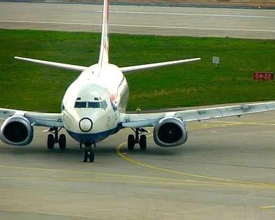 Boeing 737 Rollfeld on runway